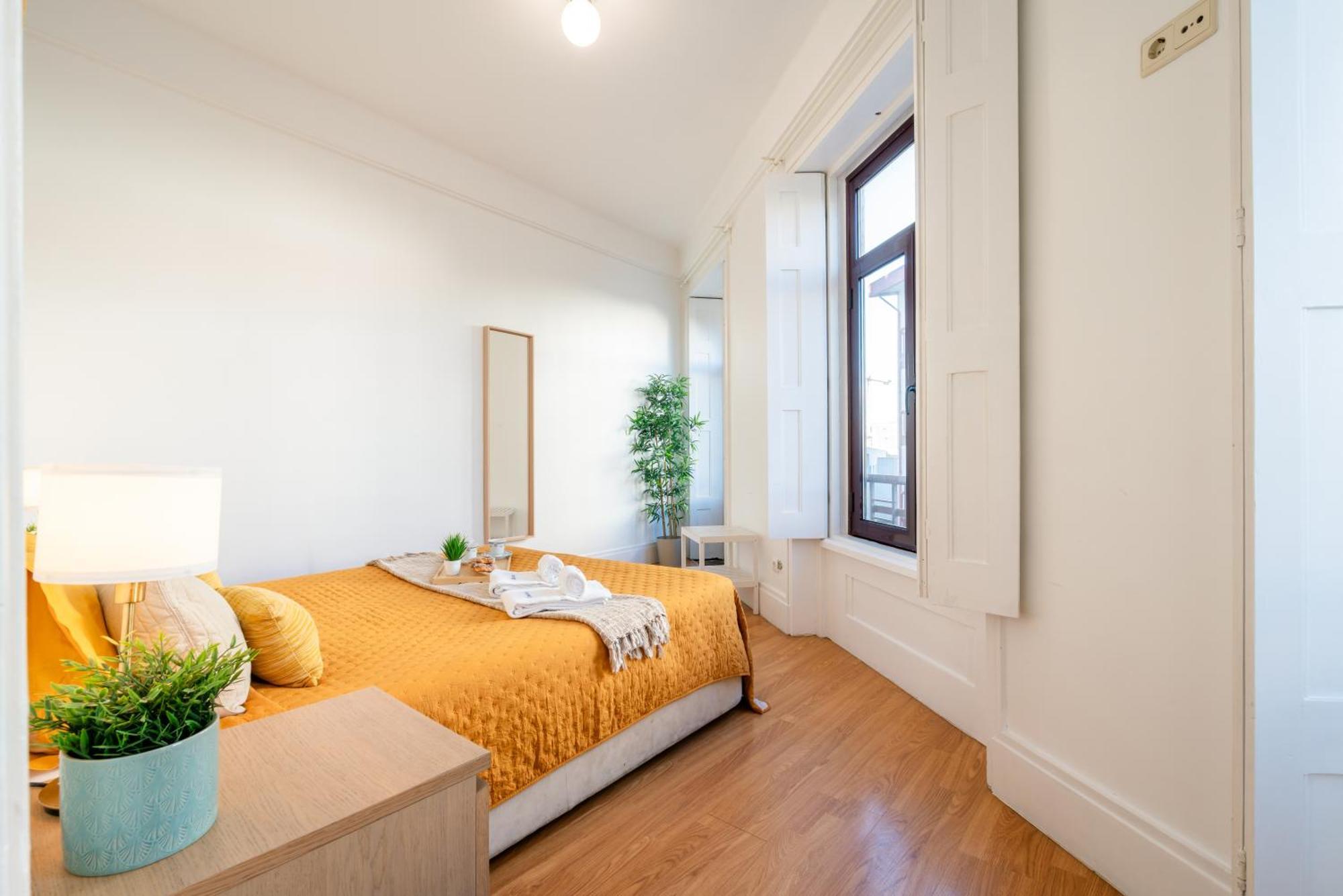 Host Wise - Spacious Comfortable Apartment - Balcony Porto Exteriér fotografie