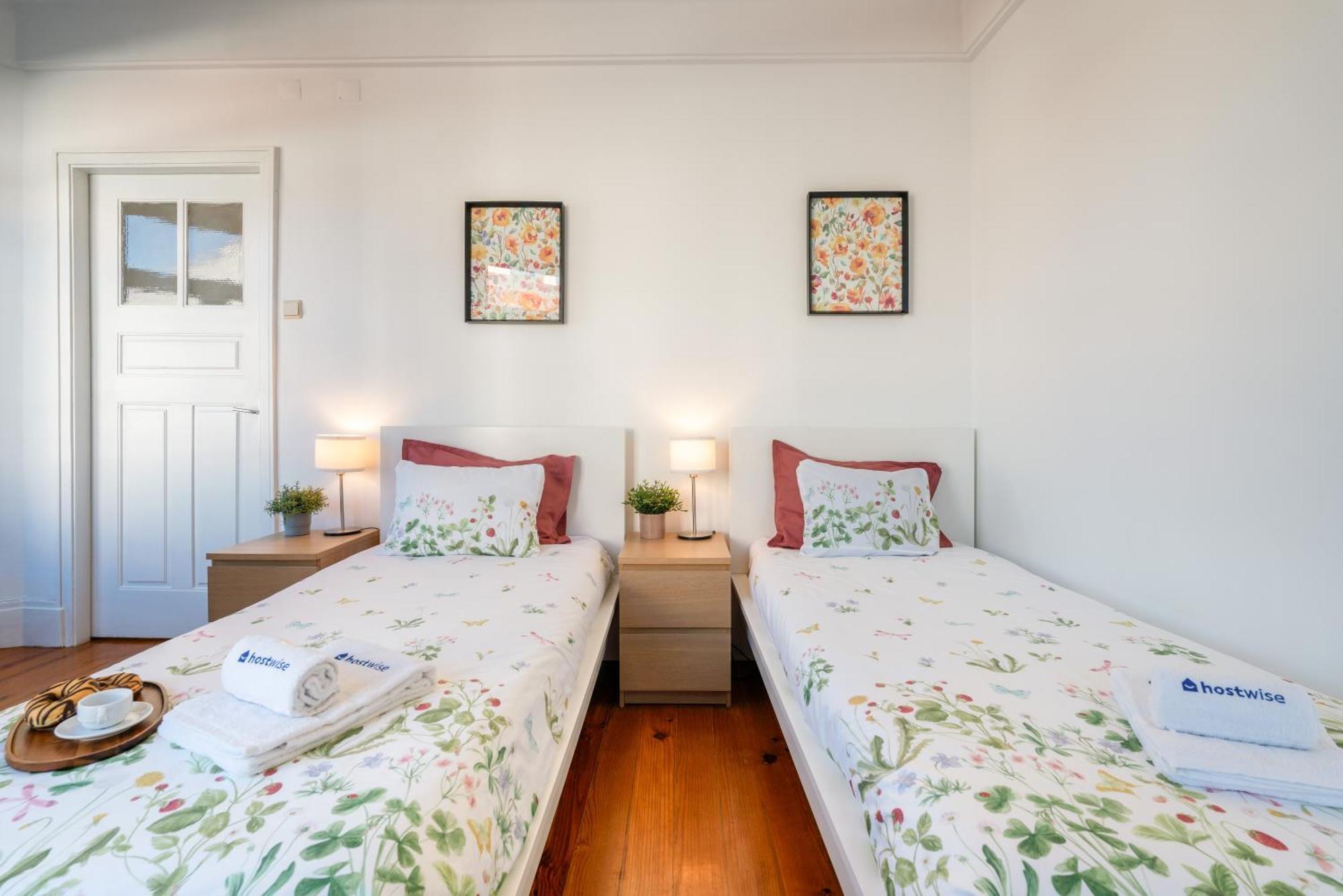 Host Wise - Spacious Comfortable Apartment - Balcony Porto Exteriér fotografie